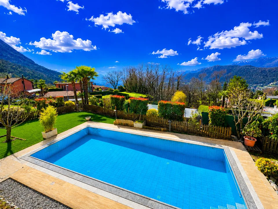 Spaziosa villa con piscina, grande giardino e appartamento monolocale – photo 2 sur 13