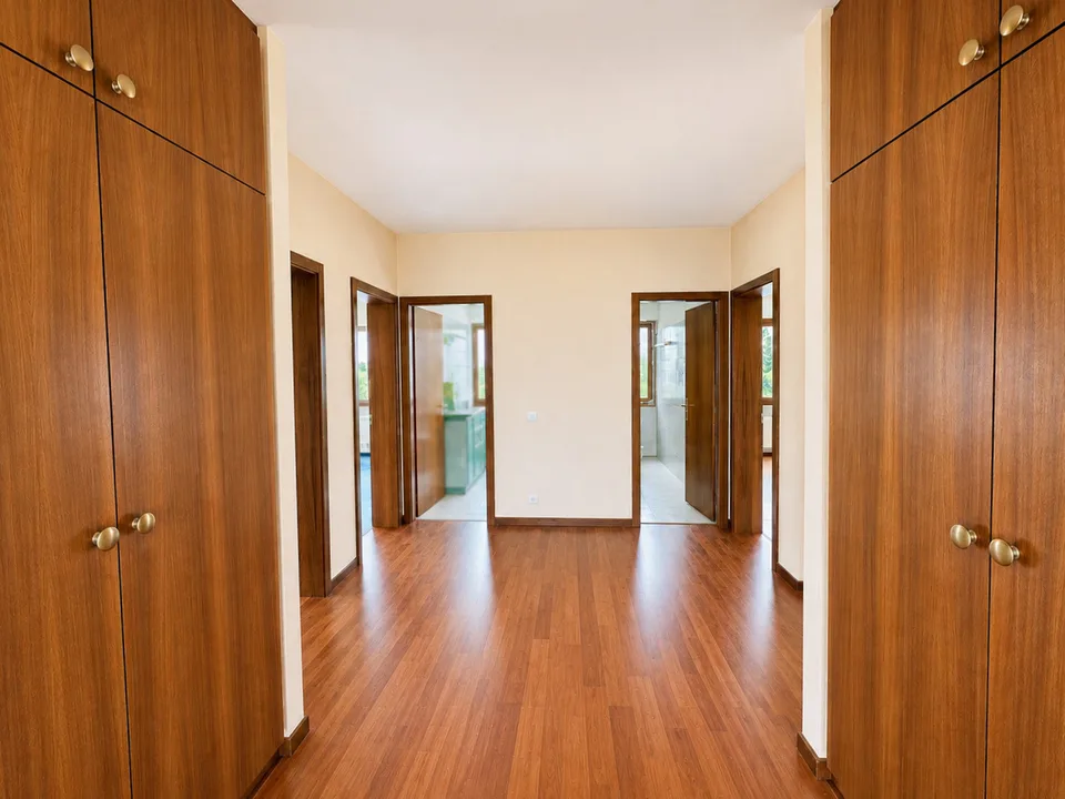 Spazioso e tranquillo appartamento 3,5 locali con giardino privato – Foto 13 von 13