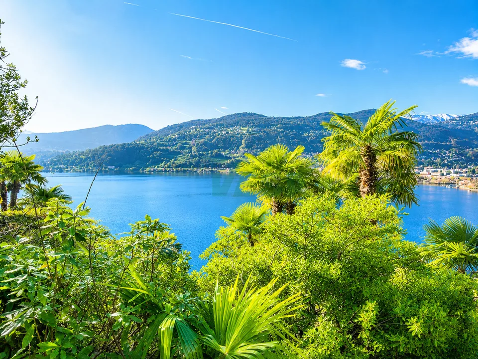 Delizioso appartamento monolocale con vista lago e bella terrazza – Foto 3 von 10