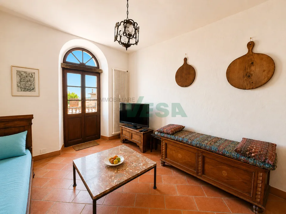 Affascinante ampia casa di nucleo con un grande e splendido giardino – Foto 8 von 13