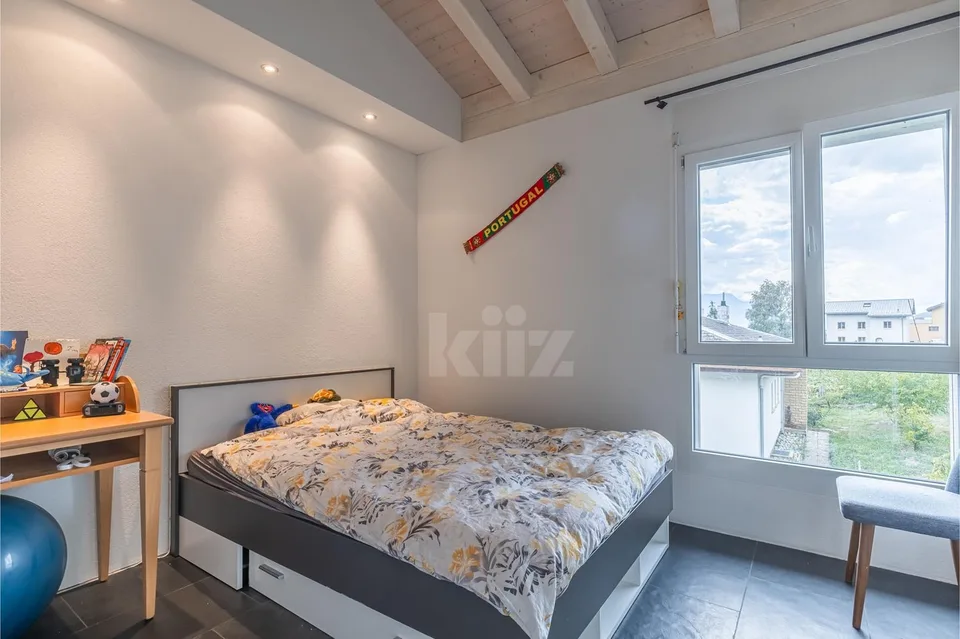Bello appartamento con ampio balcone e vista sulla pianura – foto 10 di 13