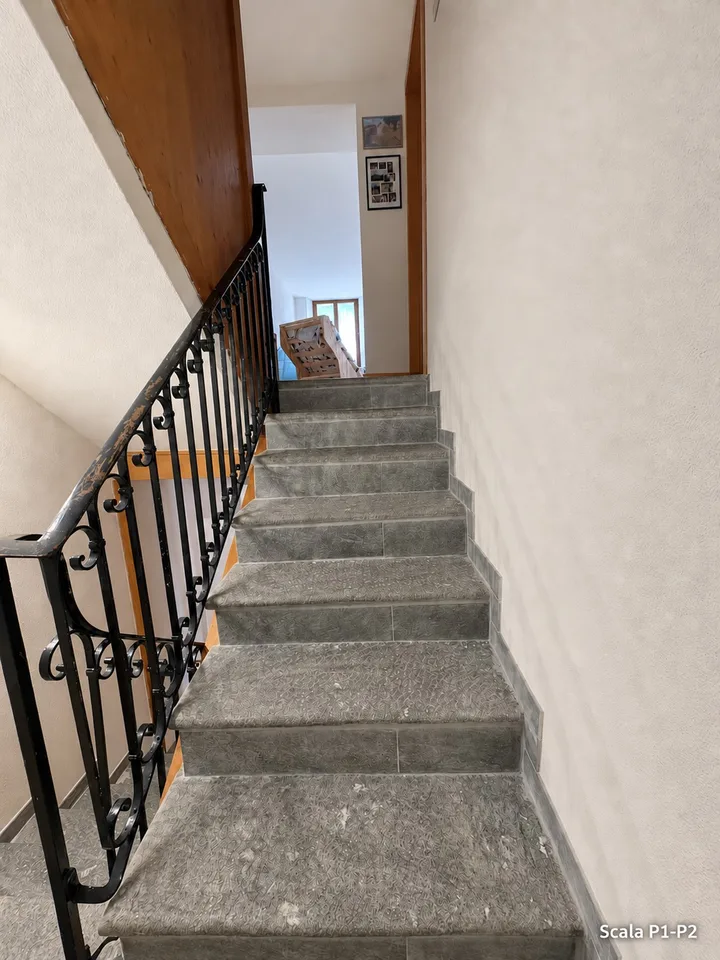 Doppelhaushälfte mit 5.5 + 2 Zimmern in San Vittore – Historischer Charme und Moderner Komfort – Foto 9 von 29