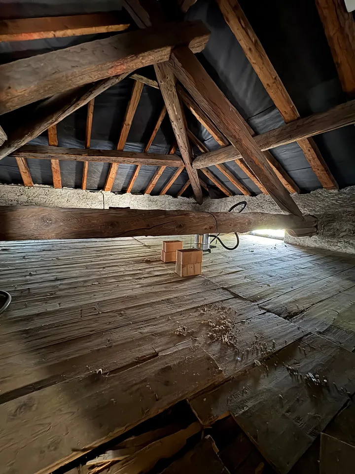 Doppelhaushälfte mit 5.5 + 2 Zimmern in San Vittore – Historischer Charme und Moderner Komfort – Foto 20 von 29