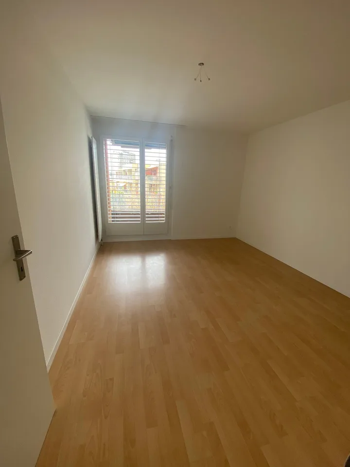 Cozy 2-room apartment with balcony in Olten – photo 5 of 8