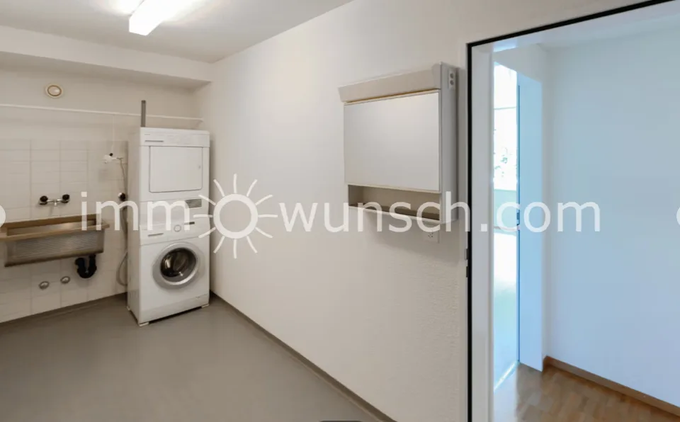 Appartamento luminoso e spazioso 3 ½ locali con balcone coperto e vista sul laghetto – foto 14 di 14