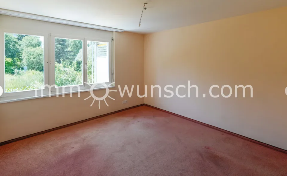 Appartamento luminoso e spazioso 3 ½ locali con balcone coperto e vista sul laghetto – foto 10 di 14