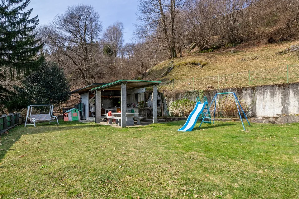 Leben Sie in der Stille des Waldes mit atemberaubendem Blick – Foto 8 von 11
