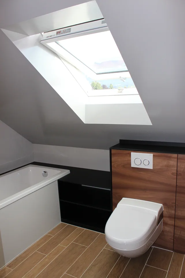 Appartamento in mansarda di 4,5 locali con loggia, 153 m2 di superficie abitabile netta e loggia – foto 8 di 12