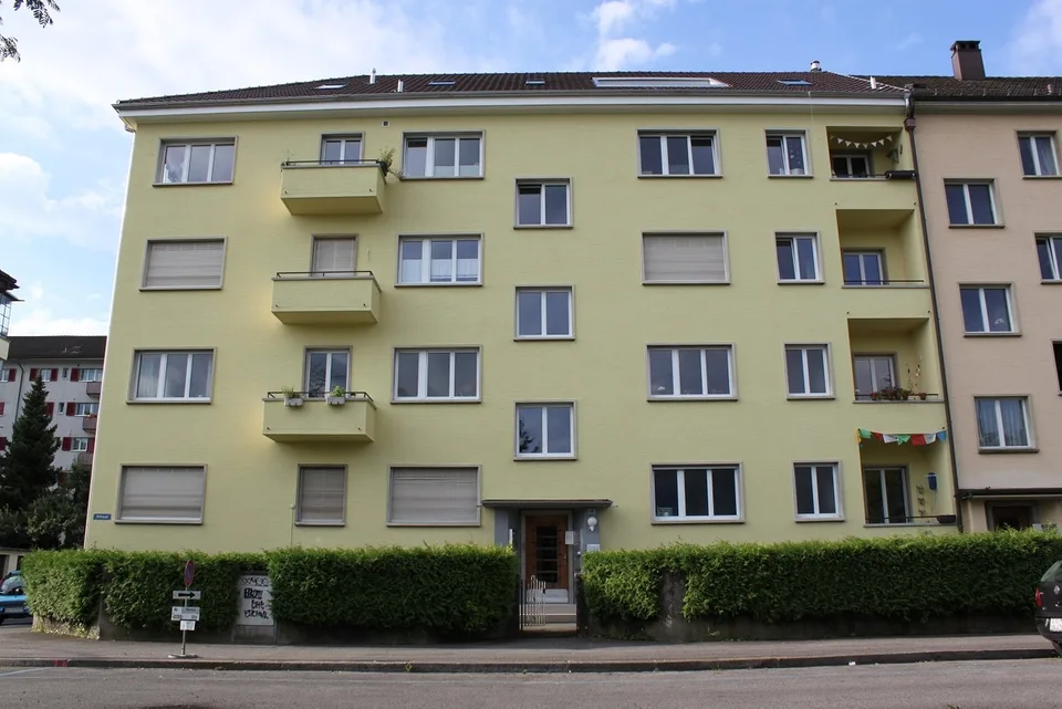 Appartamento in mansarda di 4,5 locali con loggia, 153 m2 di superficie abitabile netta e loggia – foto 11 di 12