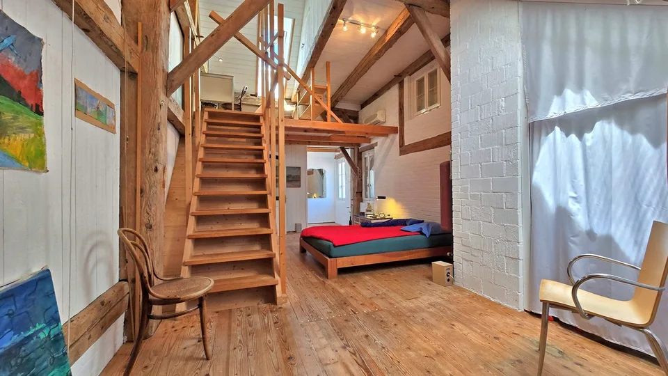 Nuova sezione di Flarzhaus ricostruita con area studio/loft – foto 11 di 14