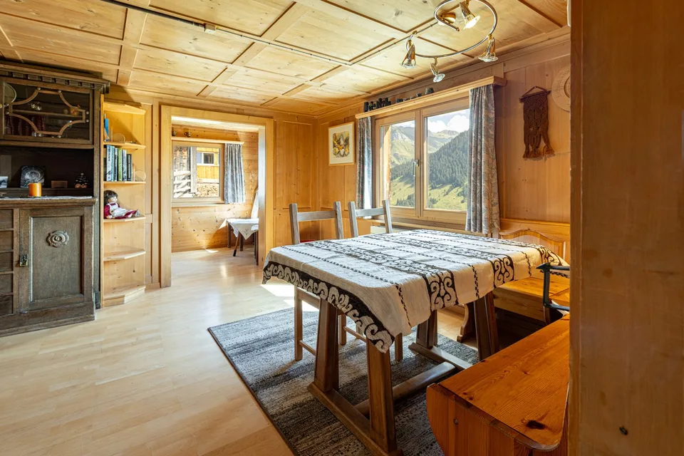 9 Zimmer Einfamilienhaus in St. Antönien – Foto 3 von 10
