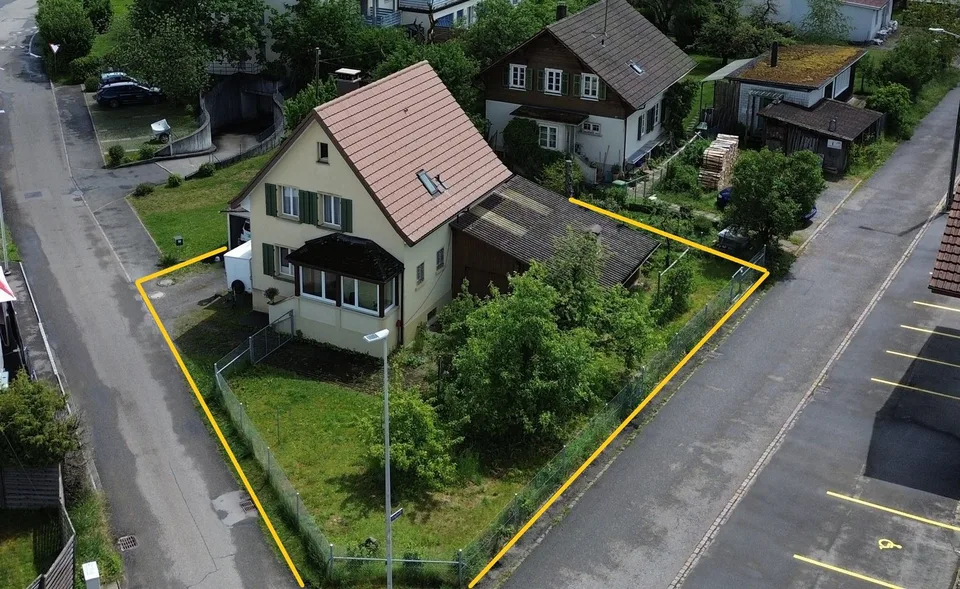 Maison unifamiliale dans un quartier calme avec des connections de transport en commun optimales. – photo 2 sur 30