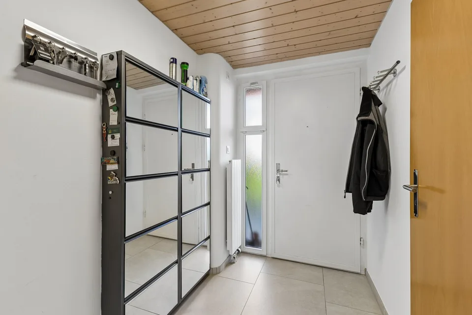 Votre jardin de bien-être avec jacuzzi & vue sur le Jura – maison de ville 5½ pièces – photo 18 sur 19