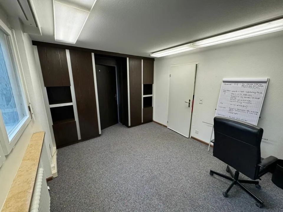 Ufficio moderno, pronto per essere occupato, 4 locali con attrezzature di alta qualità in posizione centrale - disponibile per l'affitto immediato – foto 8 di 14