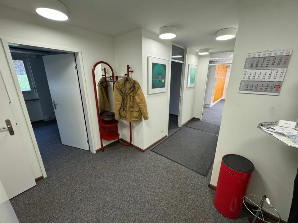 Ufficio moderno, pronto per essere occupato, 4 locali con attrezzature di alta qualità in posizione centrale - disponibile per l'affitto immediato – foto 12 di 14