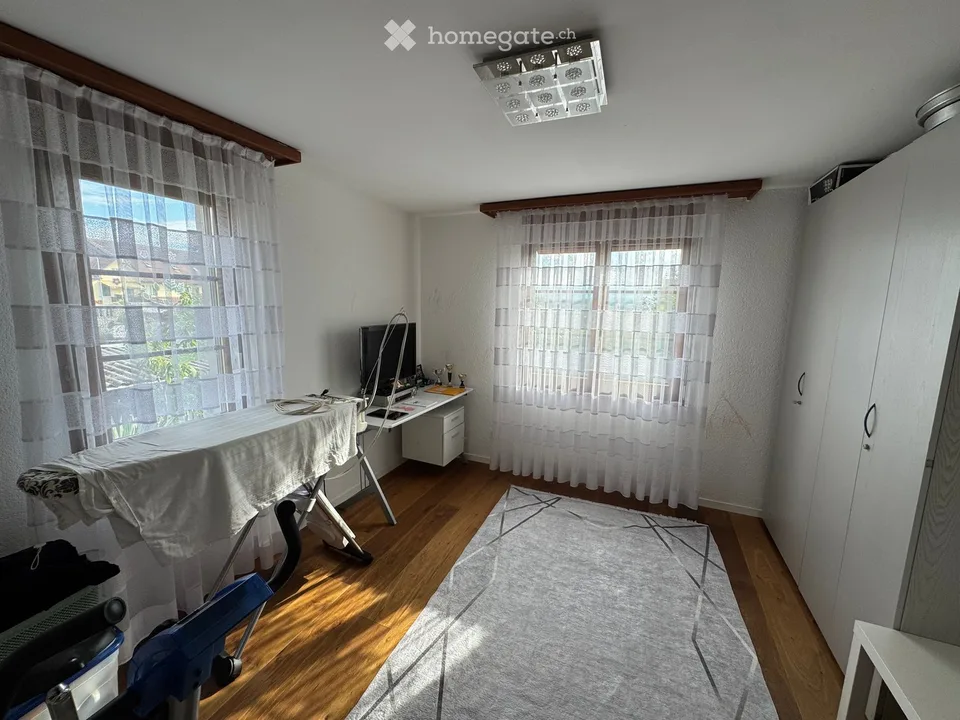 Freistehendes Einfamilienhaus in Aristau mit traumhaften Weitblick und viel Potential – Foto 7 von 30