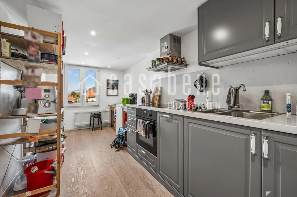 Unique opportunity as a multi-generational house, rental investment, or family project – photo 3 of 10