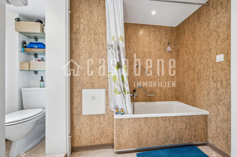Unique opportunity as a multi-generational house, rental investment, or family project – photo 6 of 10