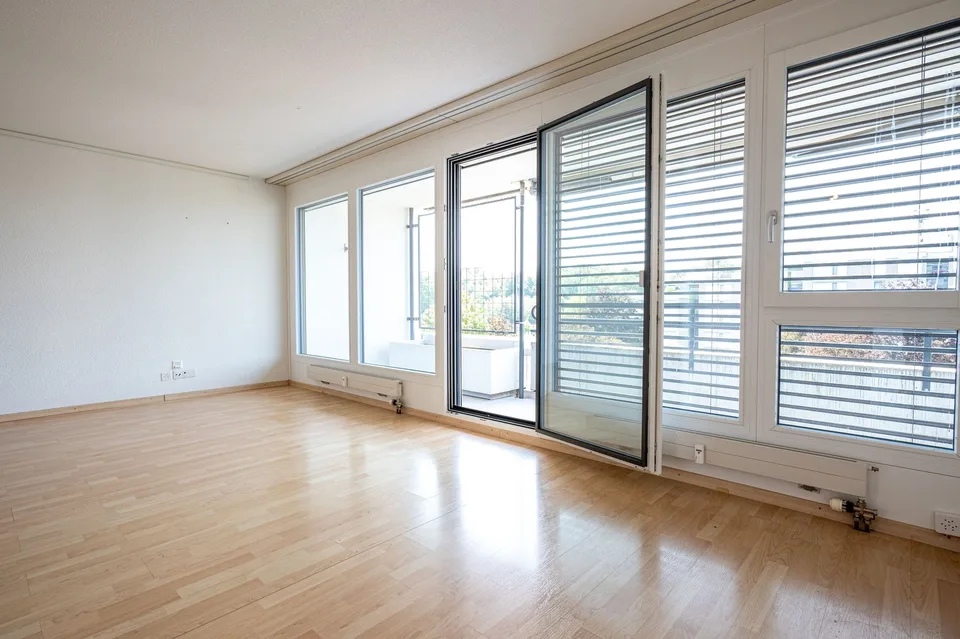 Helle 4.5-Zimmer-Wohnung mit Balkon in Muri bei Bern kaufen – Foto 3 von 13