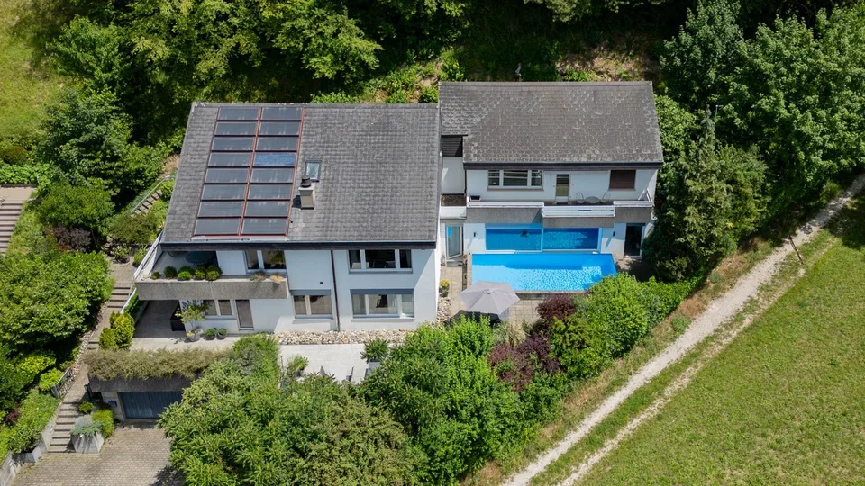 Rêve de maison au bord de la forêt avec vue lointaine – photo 2 sur 5