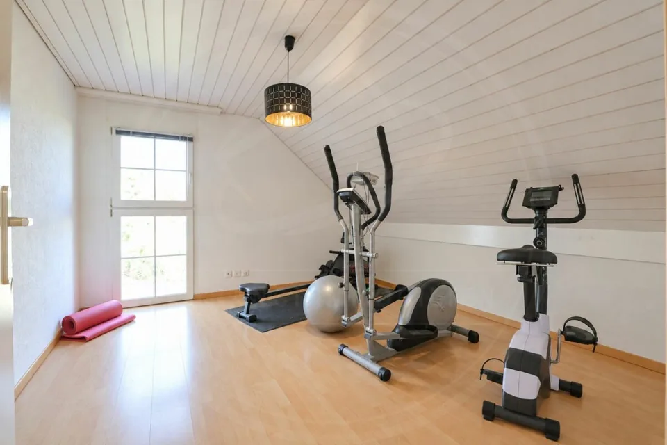 RESERVED - Detached 5½-room single-family house with garden and 2 underground parking spaces – photo 7 of 12