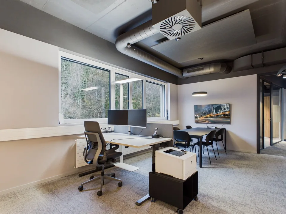 Étage de bureau moderne 435 m² avec terrasse sur le toit à Frenkendorf – photo 6 sur 13
