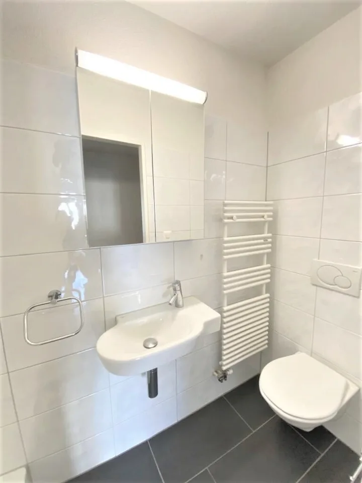 Grosszügige Maisonette-Wohnung mit Sitzplatz im Grünen – Foto 3 von 12