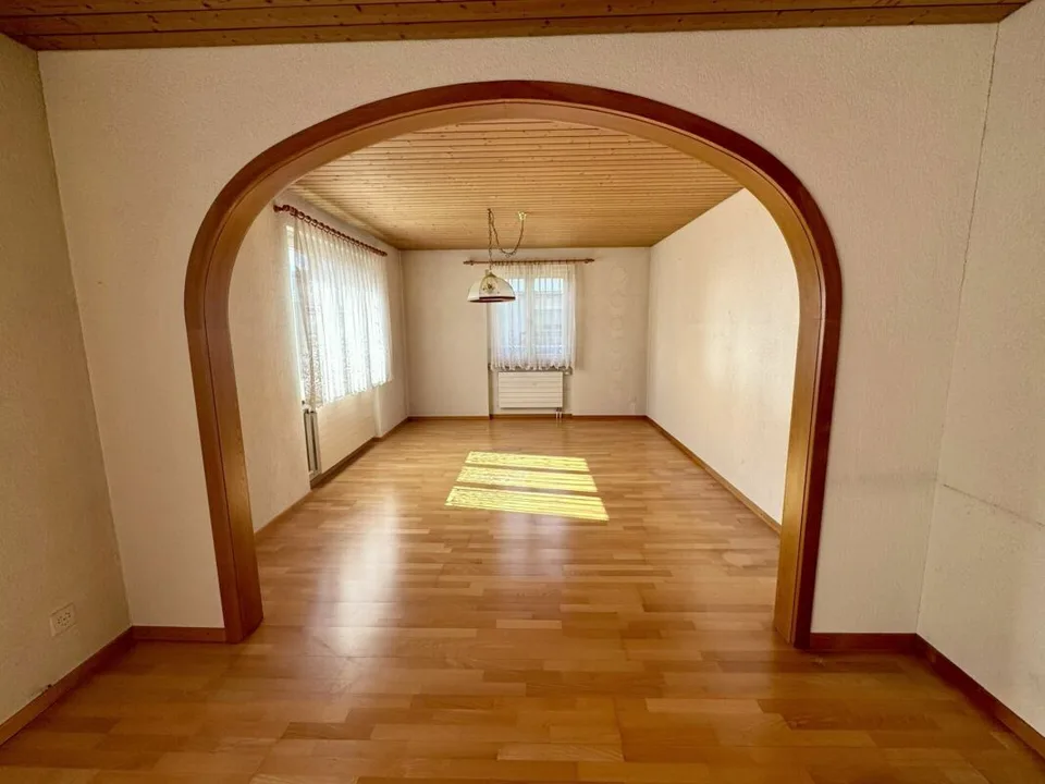 Einfamilienhaus mit Potential zu verkaufen – Foto 2 von 13