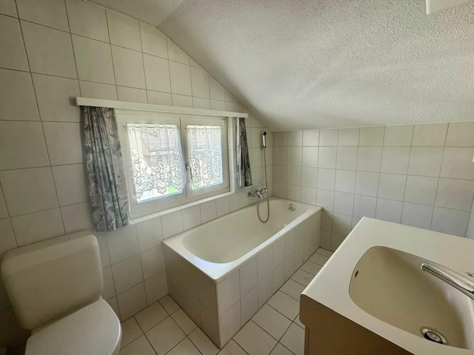 Einfamilienhaus mit Potential zu verkaufen – Foto 10 von 13