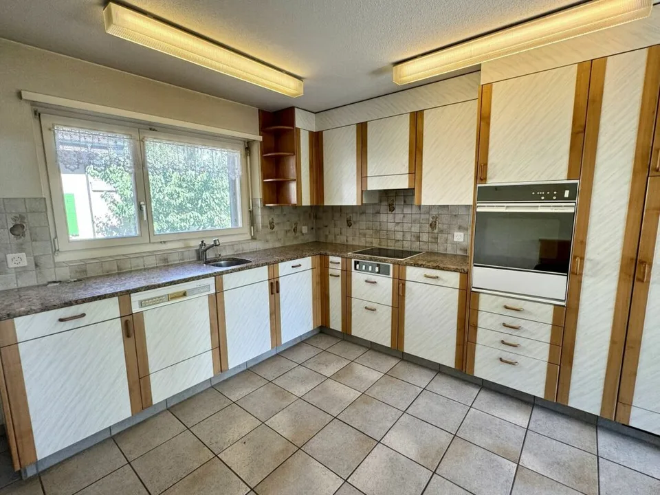 Einfamilienhaus mit Potential zu verkaufen – Foto 3 von 13