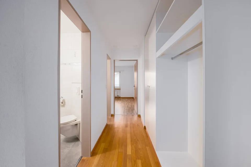 Attraktive 4.5-Zimmer-Wohnung mit Balkon und grosszügigem Grundriss – Foto 5 von 12