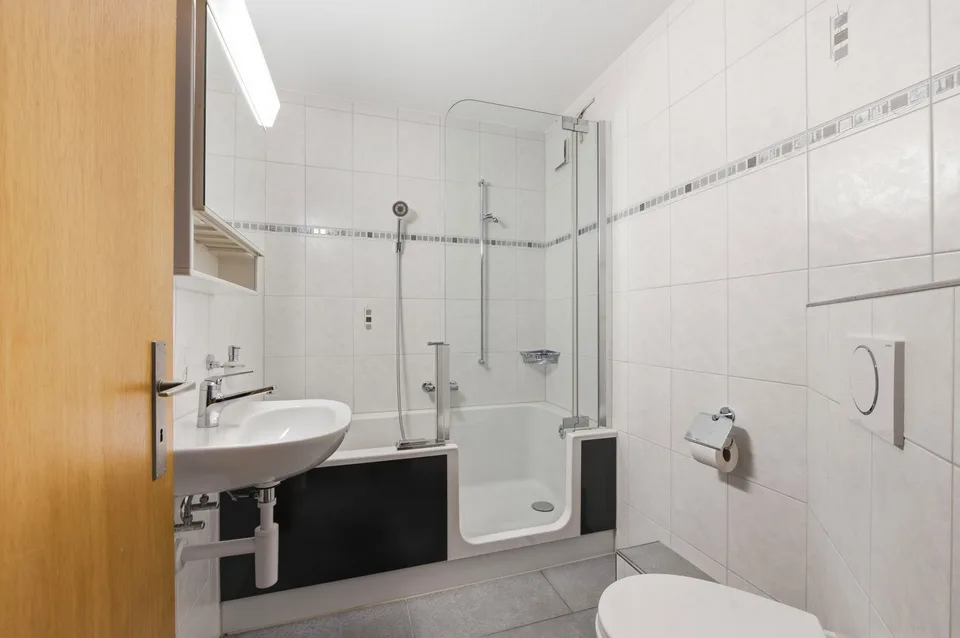 Attraktive 4.5-Zimmer-Wohnung mit Balkon und grosszügigem Grundriss – Foto 6 von 12