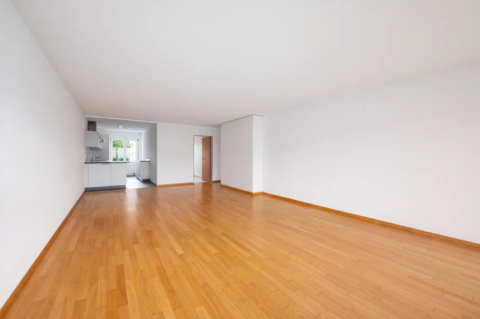 Attraktive 4.5-Zimmer-Wohnung mit Balkon und grosszügigem Grundriss – Foto 3 von 12