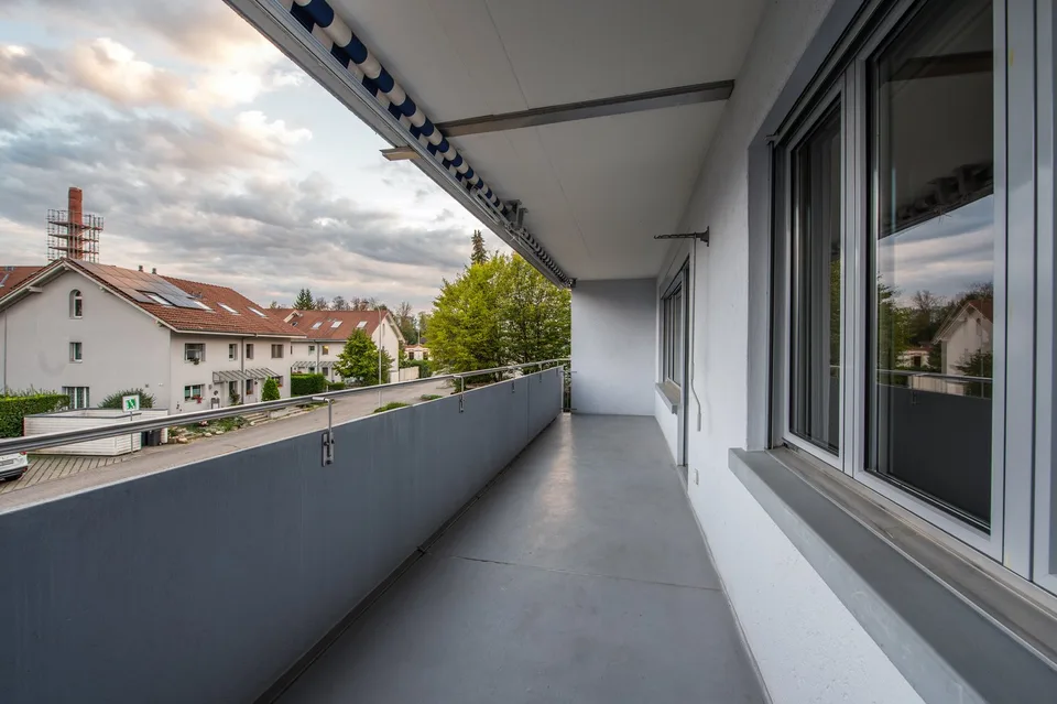 Attraktive 4.5-Zimmer-Wohnung mit Balkon und grosszügigem Grundriss – Foto 10 von 12