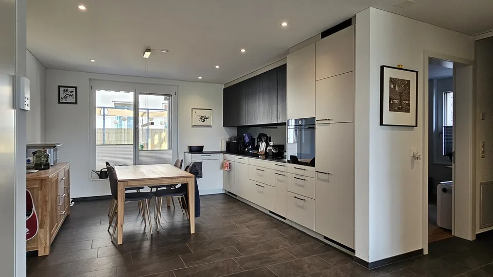Appartement en propriété de 4,5 pièces moderne dans un développement convivial pour les familles – photo 7 sur 13