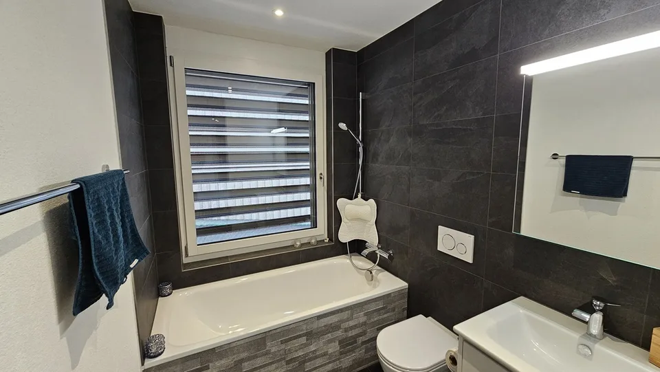 Appartement en propriété de 4,5 pièces moderne dans un développement convivial pour les familles – photo 9 sur 13