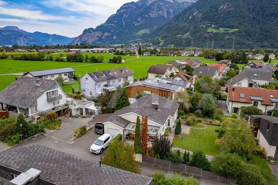 Das perfekte Wohnglück: Freistehendes 5.5-Zi. EFH mit grossem Garten und Bergsicht in Seedorf, UR – Foto 13 von 13
