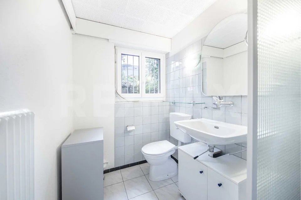 Das perfekte Wohnglück: Freistehendes 5.5-Zi. EFH mit grossem Garten und Bergsicht in Seedorf, UR – Foto 10 von 13