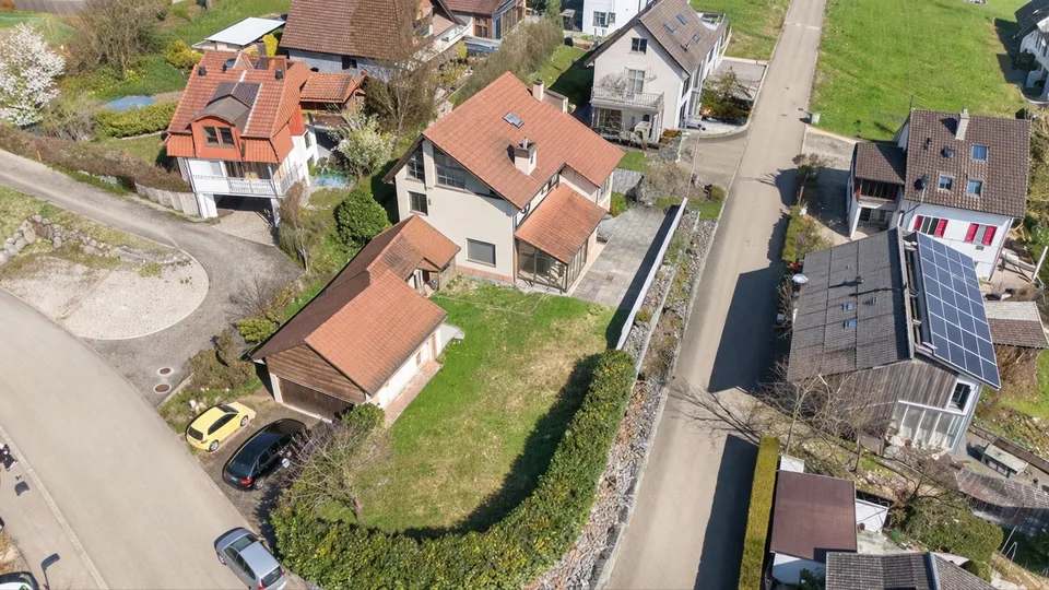 Charmantes Einfamilienhaus mit grosszügigem Grundstück und Entwicklungspotenzial in Ormalingen – Foto 18 von 22