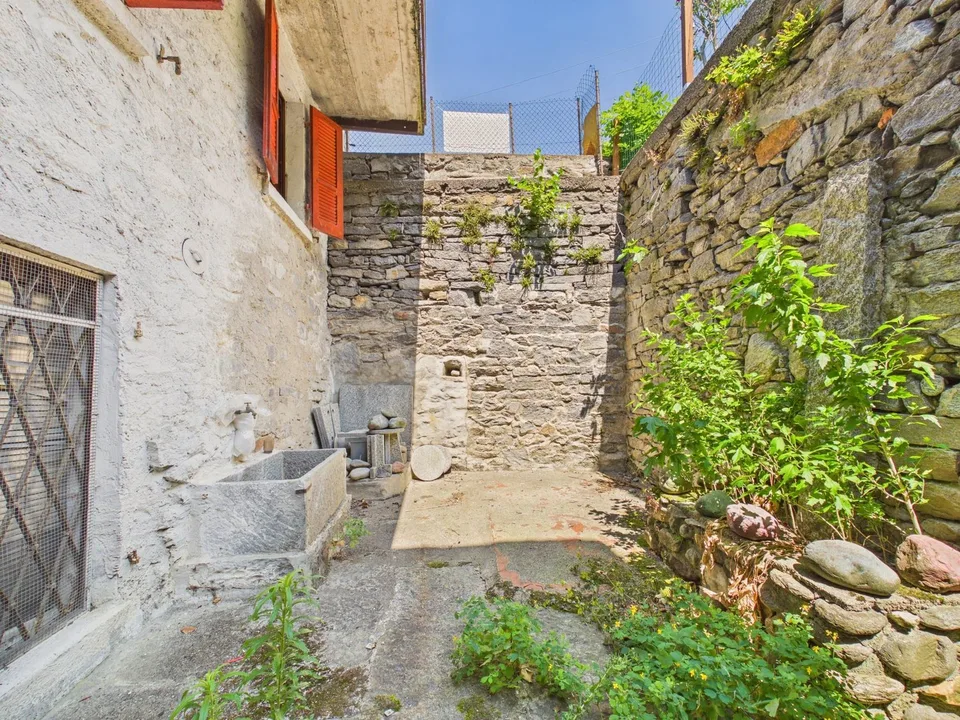 Charming Ticino house with rustico in an idyllic location – photo 11 of 12