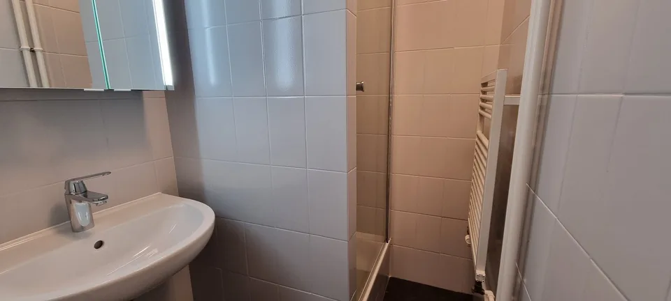 GROßES 6-ZIMMER-APARTMENT – Foto 7 von 8