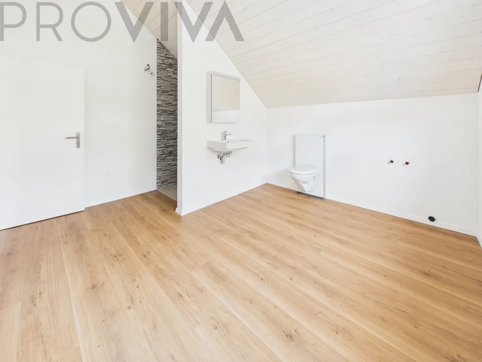 Modernes neues Haus mit grosszügigem Aussenbereich und viel Platz – Foto 12 von 12