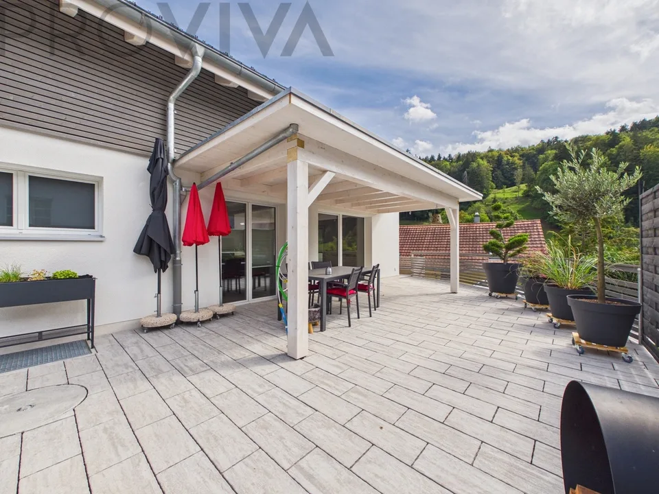 Modernes neues Haus mit grosszügigem Aussenbereich und viel Platz – Foto 5 von 12