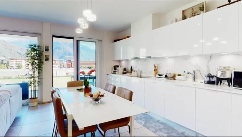Luminoso 3.5 locali con vista panoramica a Bellinzona – foto 3 di 9
