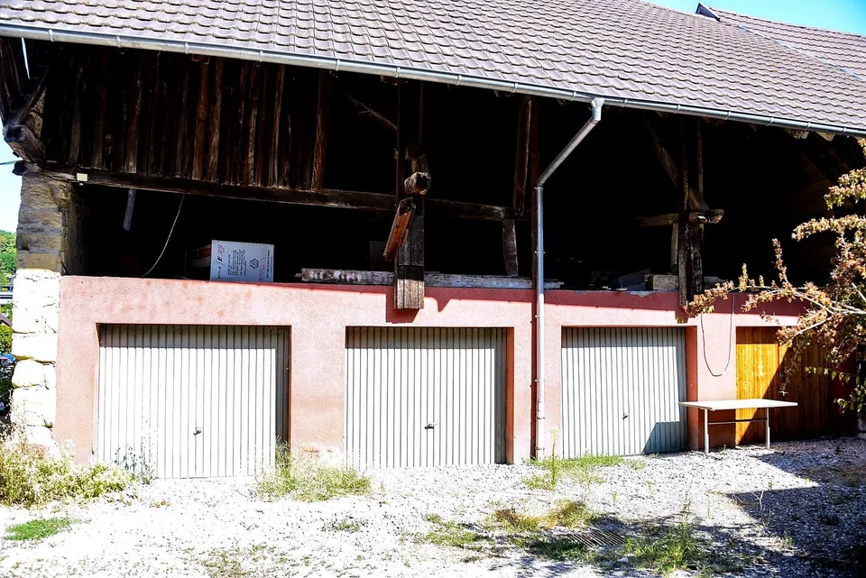 Echtes elsässisches Haus mit Nebengebäuden und 1.261 m² Grundstück im Herzen von Hégenheim – Foto 8 von 17