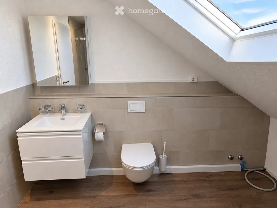 4.5-Zimmer-Dachwohnung, Erstbezug nach Sanierung, 105 m² – Foto 5 von 5