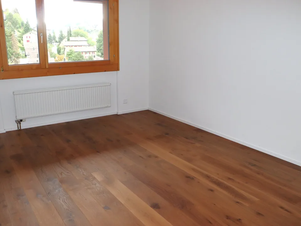 Appartement de 3,5 pièces rénové avec terrasse et balcon – photo 7 sur 13