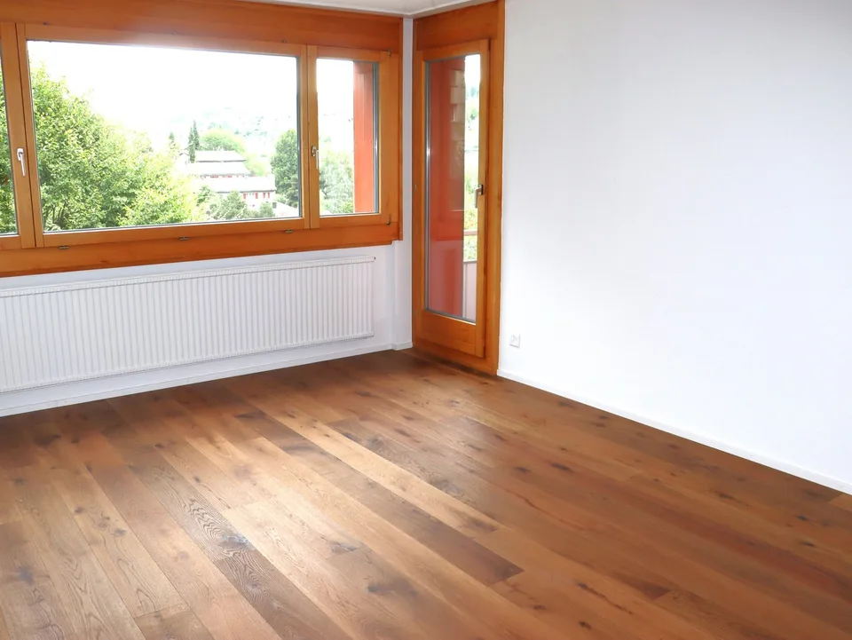 Appartement de 3,5 pièces rénové avec terrasse et balcon – photo 8 sur 13
