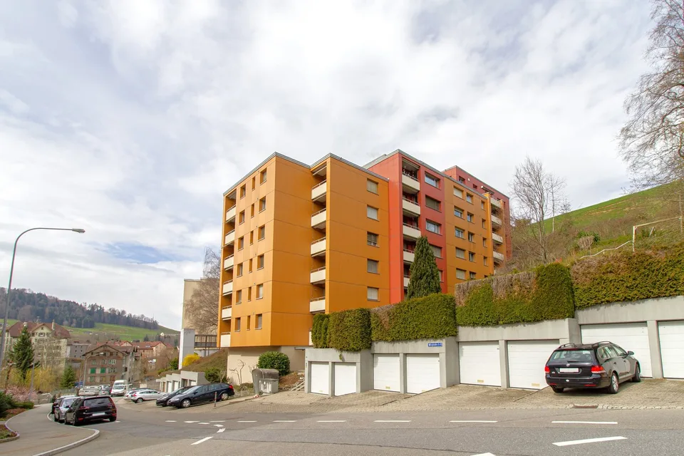Appartement de 3,5 pièces rénové avec terrasse et balcon – photo 13 sur 13