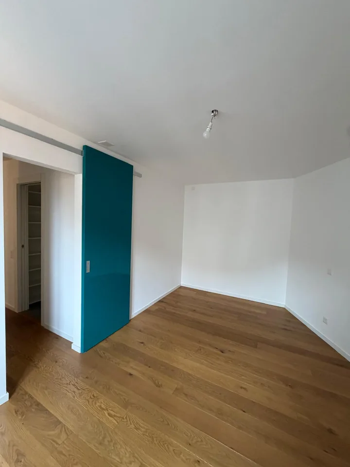 2.5 locali completamente rinnovato a Breganzona – luminoso, tranquillo e ben servito – Foto 10 von 24